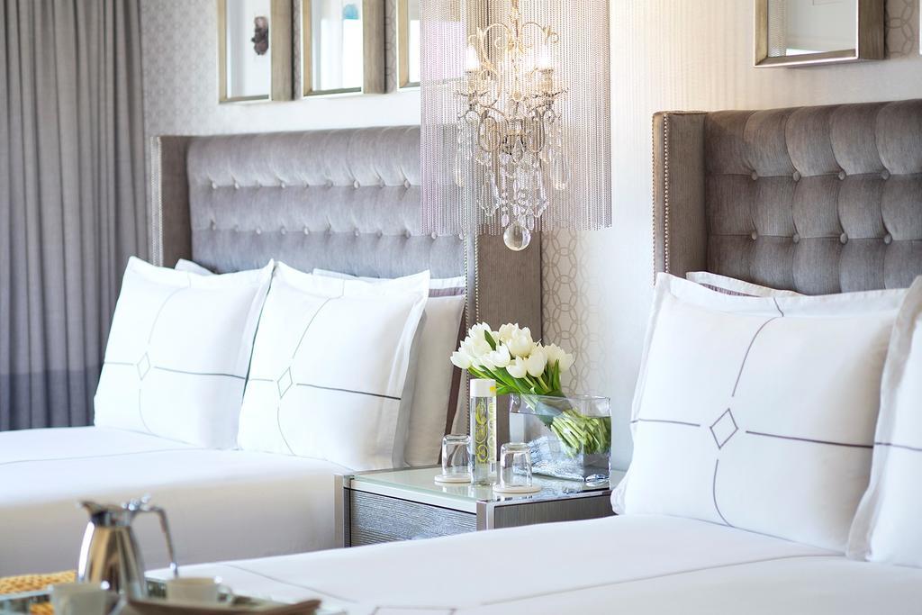 Premier Zimmer mit 2 Queensize-Betten und Meerblick