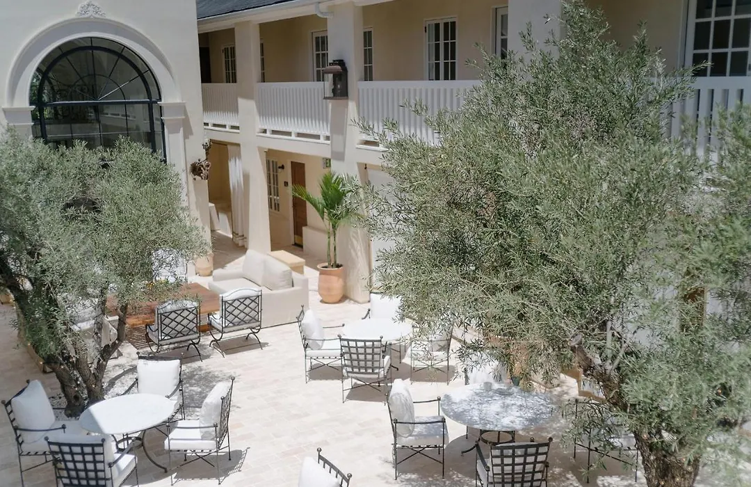 Cara Hotel-1