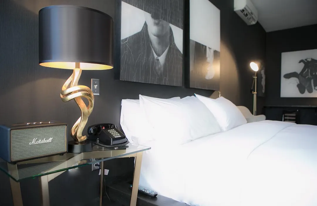 Tuck Hotel-1
